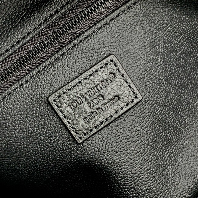 Louis Vuitton Dopp Kit M15109 black