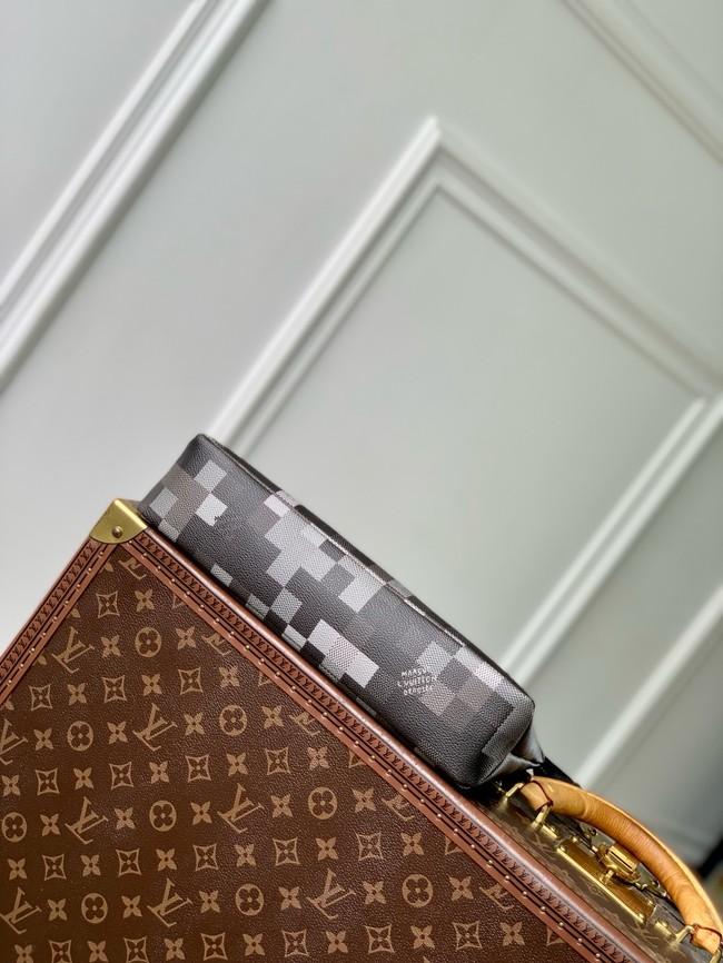 Louis Vuitton Pochette Voyage Souple M14926 black