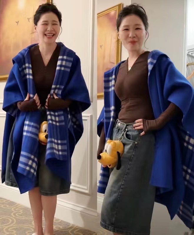 Burberry Cape Double-sided cashmere GG35926