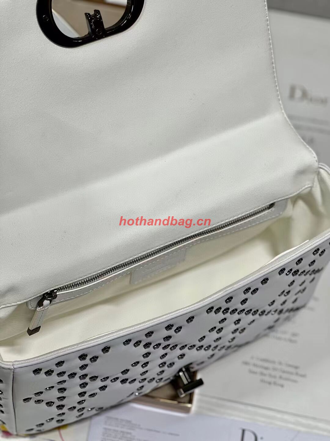 DIOR CARO MACROCANNAGE POUCH Macrocannage Calfskin with Star Motif C3136 white&black DIOR CARO MACROCANNAGE POUCH Macrocannage Calfskin with Star Motif C3136 white&black