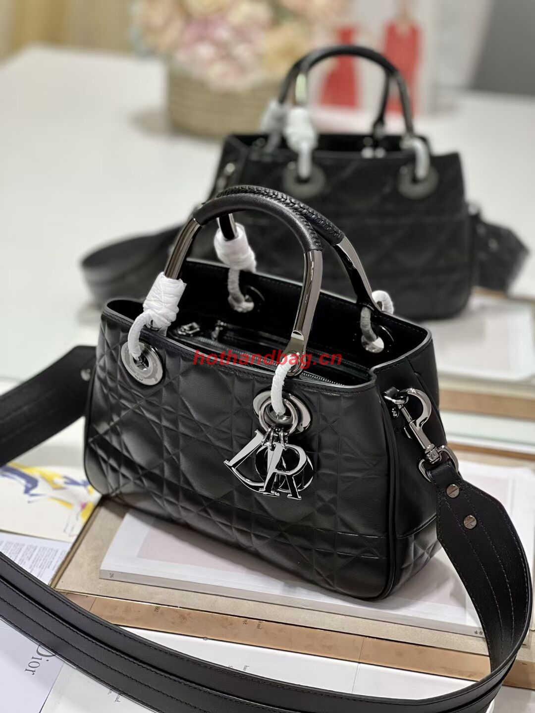 LADY DIOR TOP HANDLE MEDIUM BAG Cannage Lambskin C9227 BLACK&BLACK LADY DIOR TOP HANDLE MEDIUM BAG Cannage Lambskin C9227 BLACK&BLACK
