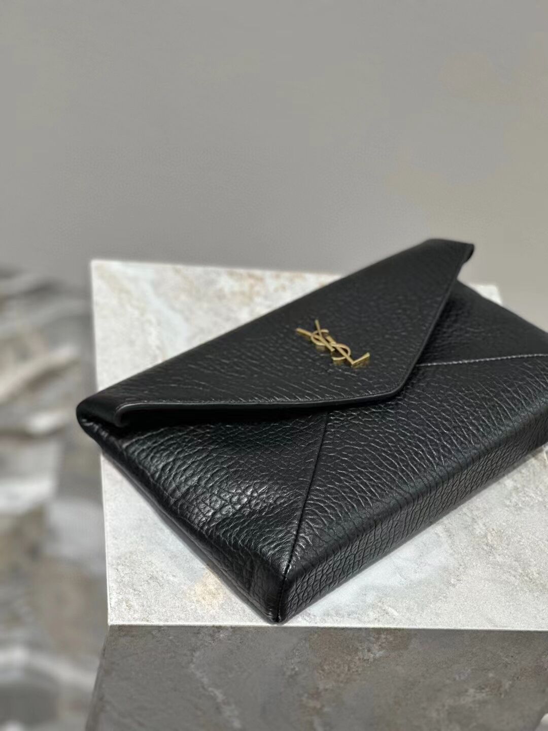 SAINT LAUREN CASSANDRE LARGE ENVELOPE POUCH IN LAMBSKIN 778181 BLACK SAINT LAUREN CASSANDRE LARGE ENVELOPE POUCH IN LAMBSKIN 778181 BLACK