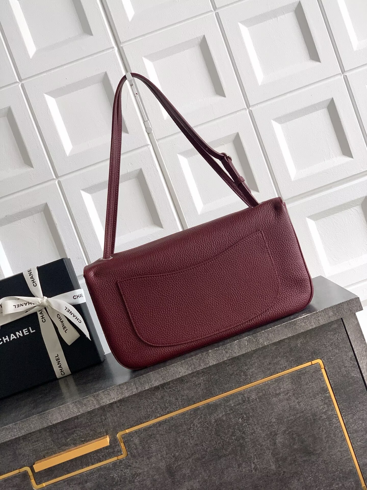 Chanel SPRING SUMMER 2026 MAXI FLAP BAG Grained Calfskin & Silver-Tone Metal AS6231 Burgundy