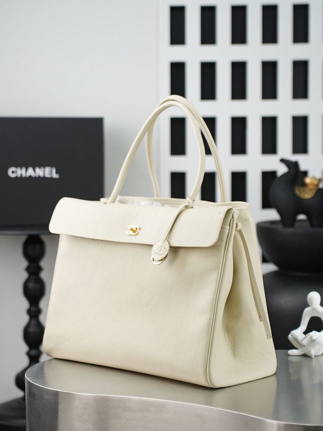 Chanel 26S Grained Calfskin Shopping Bag AS6289 cream