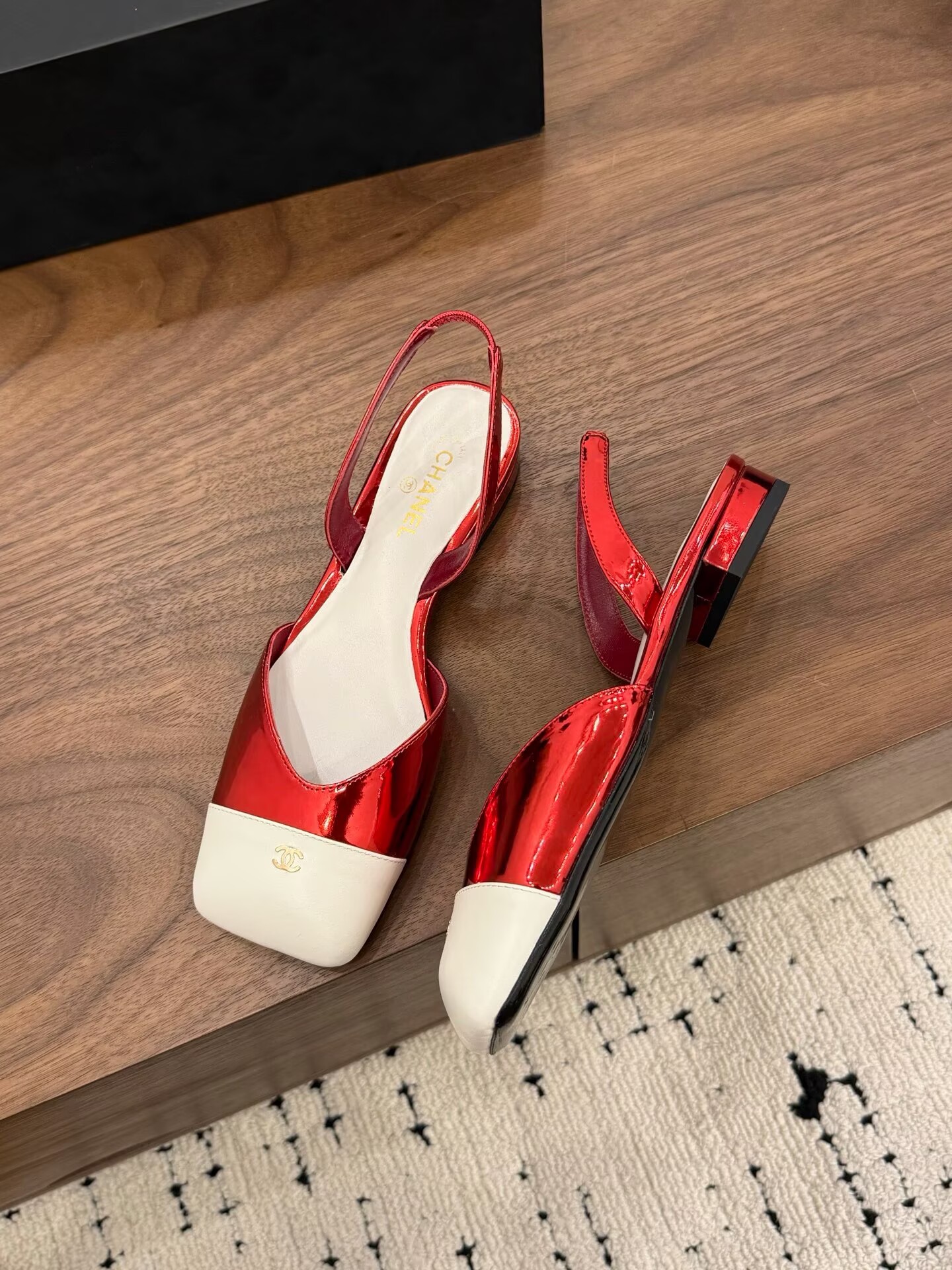 Chanel Pumps Lambskin Flat Shoes G47188 White&Red Chanel Pumps Lambskin Flat Shoes G47188 White&Red