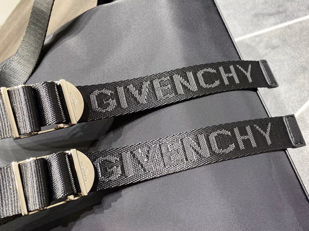 Givenchy Backpack G53012 Black&White Logo Givenchy Backpack G53012 Black&White Logo